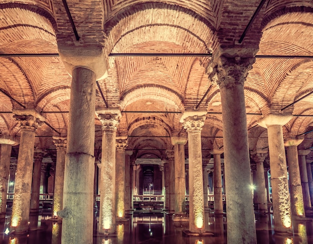 Foto cisterna basilica di istanbul