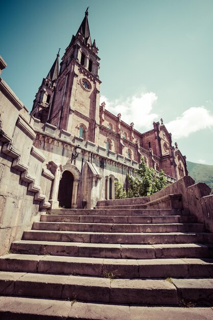 Photo basilica of santa maria covadonga asturias spain