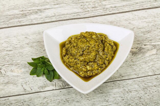 Basilicumsaus Pesto