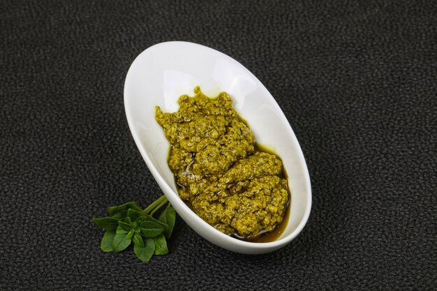 Basilicumsaus Pesto