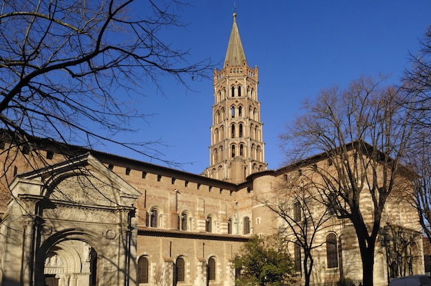 Foto basiliek van saint sernin in toulouse, frankrijk