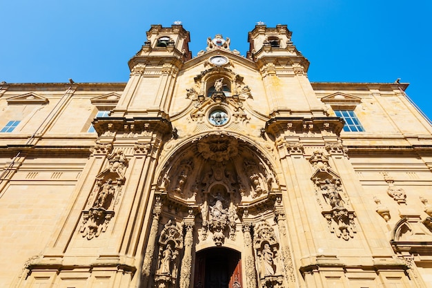 Basiliek van Sint-Maria van het Koor is een barokke rooms-katholieke parochiekerk en kleine basiliek in San Sebastian, Spanje