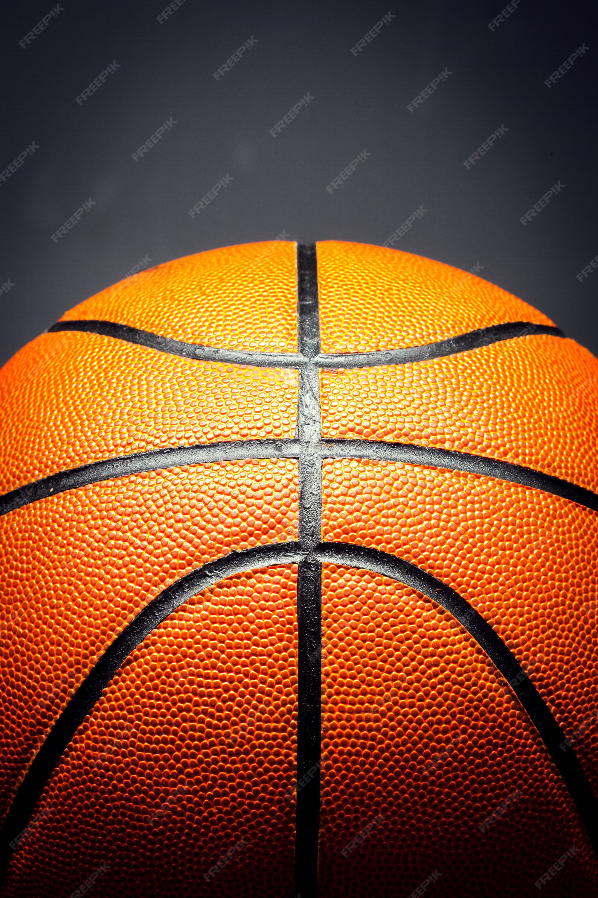 Photo basketball ball on a black background