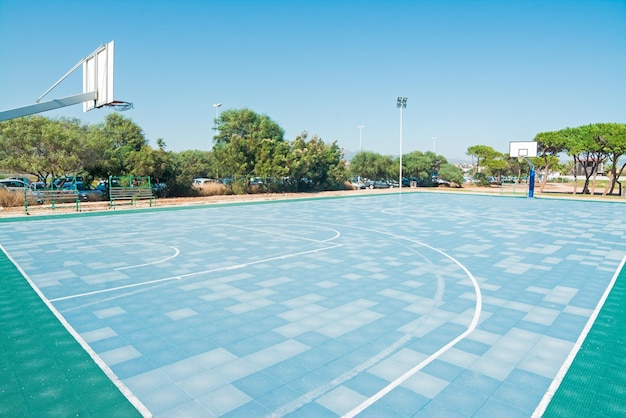 Basketbalspeeltuin in Poetto strand Sardinië