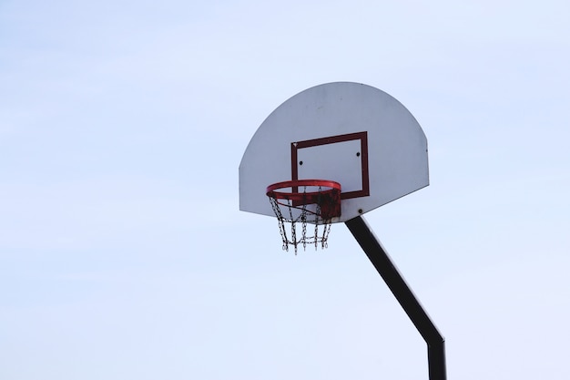 Basketbalsport in de straat