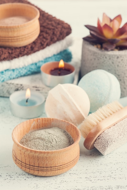 Bath bombs and moroccan clay powder