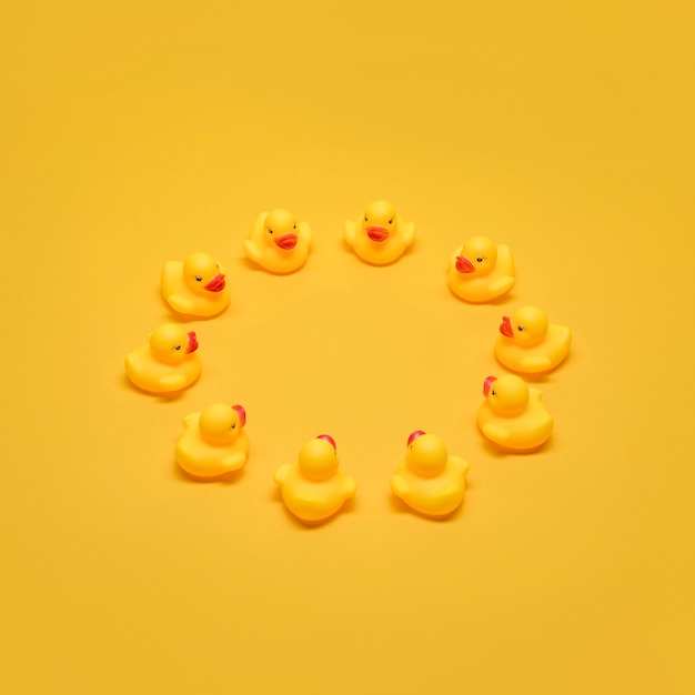 Bath ducks forming a circle