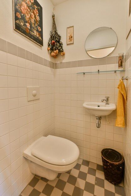 Foto un bagno con wc e lavandino