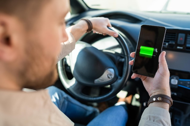 Batterijniveau op het scherm van de mobiele telefoon