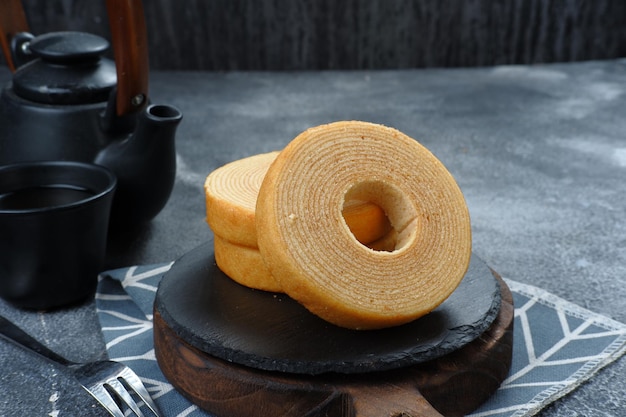 Baumkuchen of Tree Cake of log cake is een typisch Duitse, ook populair in Japan als zoet dessert