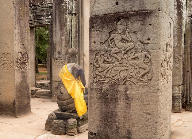 アンコールトムカンボジアのバイヨン寺院