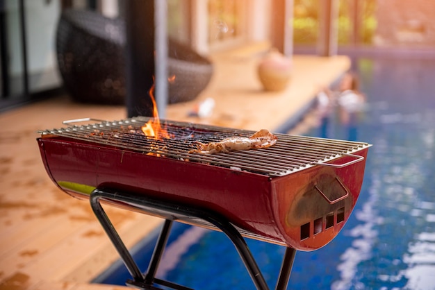 Foto bbq bereidt zich voor op het diner