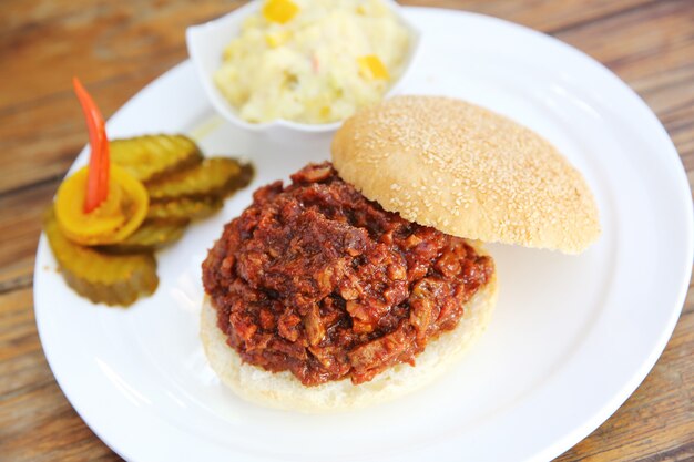 Bbq pork rib burger