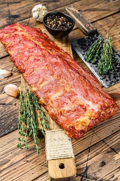 BBq pork ribs on a chopping