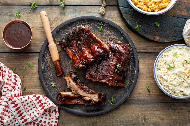 Bbq ribs with cole slaw and macaroni and cheese