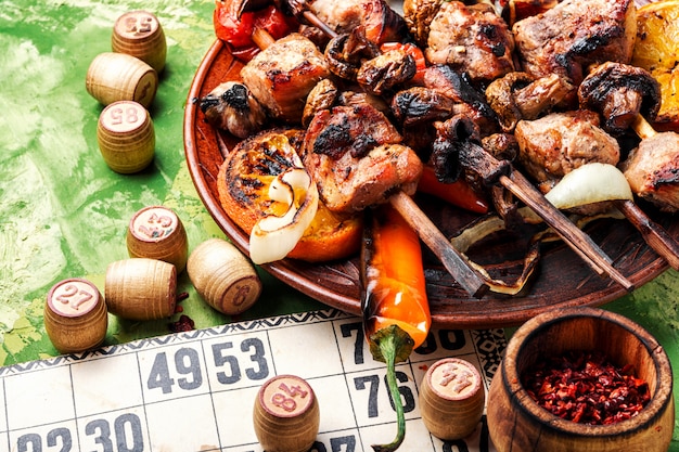 BBQ-vlees en lotto-spel