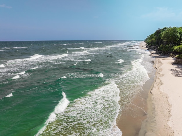 夏のバルト海のビーチ バルト海の観光