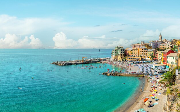 Spiaggia della città di pescatori di bogliasco