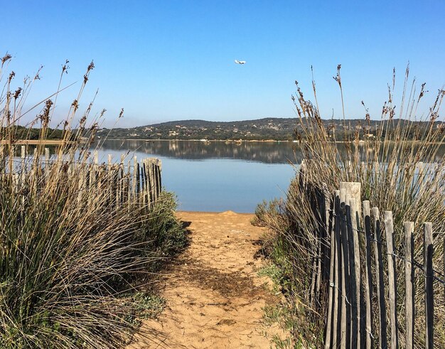 Foto la serenità della spiaggia