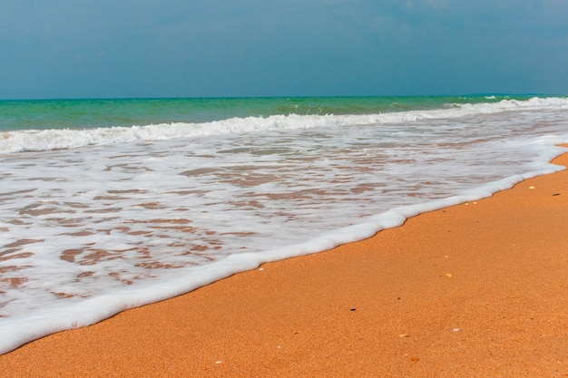 Spiaggia all'ora del tramonto, effetto soft shift tilt