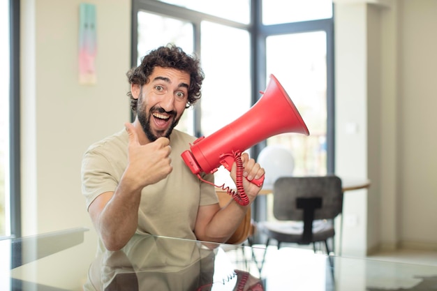 Photo bearded hispanic man