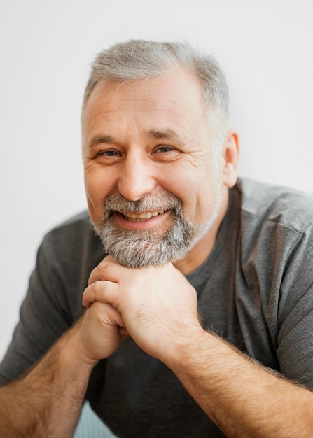 Photo bearded man portrait