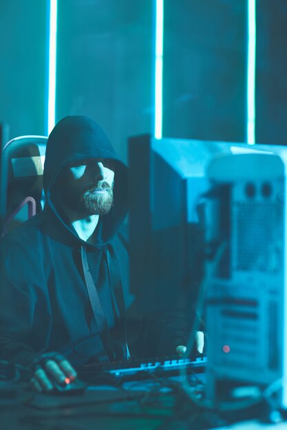 Premium Photo | Bearded software engineer working on pc