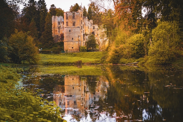 Photo beaufort castle in luxembourg