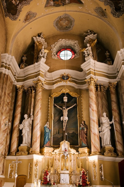 Красивая Алатырская католическая церковь в Лиде Беларусь 2023