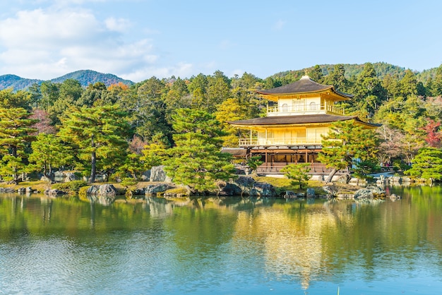 Bella architettura al tempio kinkakuji