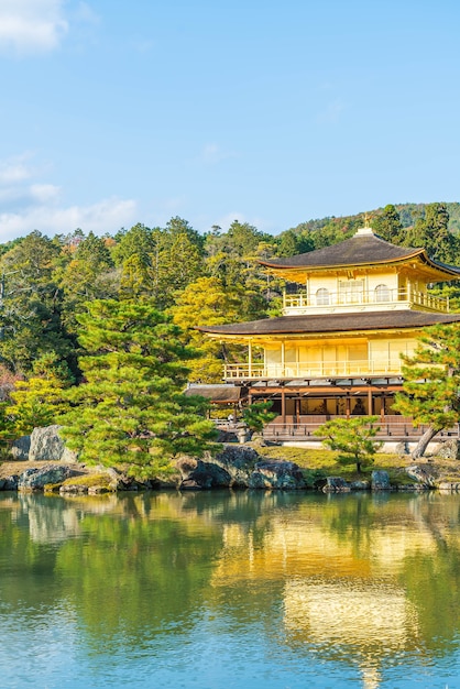 Bella architettura al tempio kinkakuji