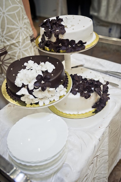 Beautiful black and white triple cake 1618