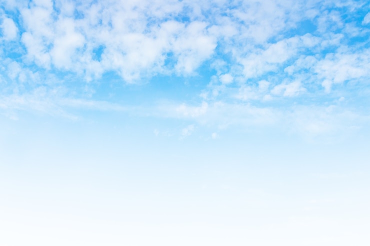Photo beautiful blue sky background with cloud and sunset light
