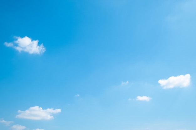 背景の美しい青い空雲。