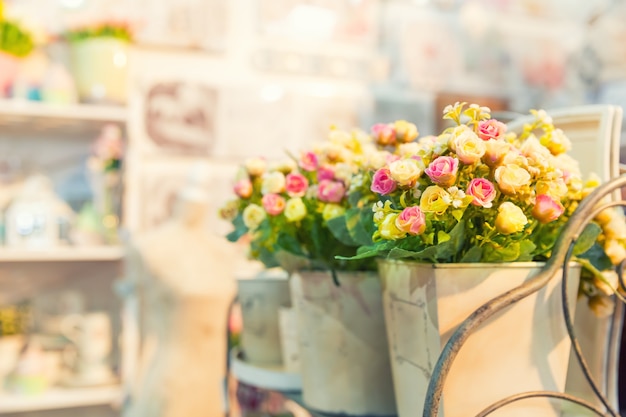 Photo beautiful bouquet of bright flowers in basket