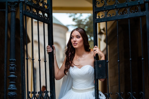 Beautiful bride in the city