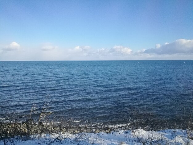 Фото Красивое спокойное море японии россия вдоль железной дороги otoru в хоккайдо япония