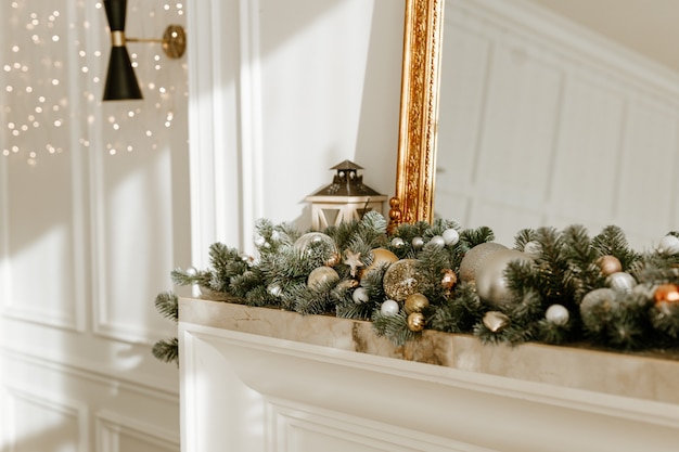 美しいクリスマスの家の装飾