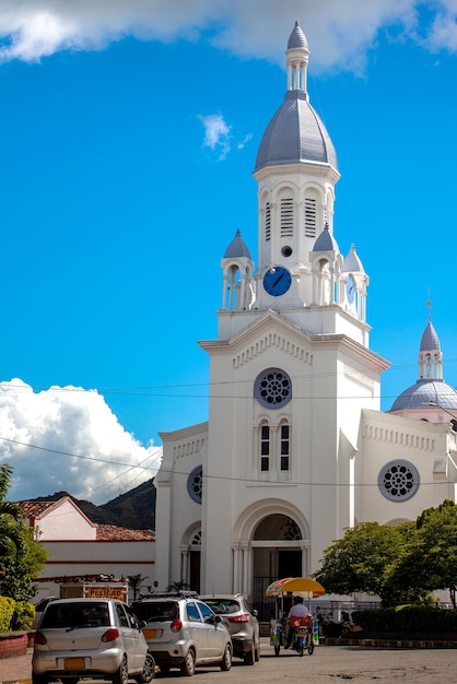 Foto la bella chiesa di san giuseppe a la union nella regione della valle del cauca in colombia