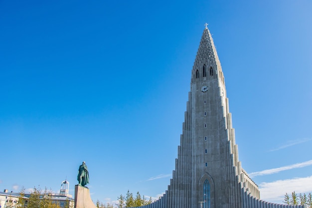 사진 아이슬란드의 아름다운 도시 레이캬비크 hallgrimskirkja 교회, 유럽 거리, 무지개 도로, 운하