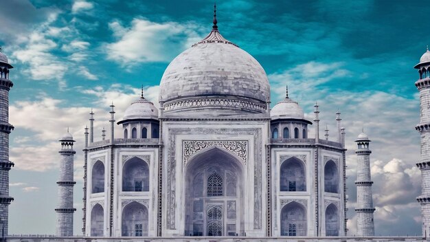 Beautiful closeup shot of taj mahal building in agra india under a cloudy sky