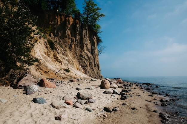 Photo beautiful coast of the baltic sea. gdynia, poland. natural background