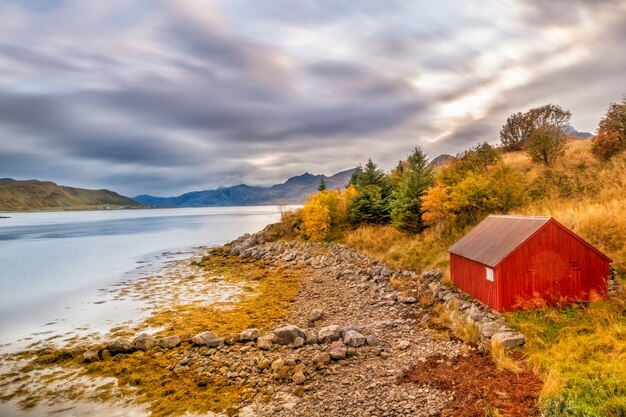 Lofoten 섬에 Reine 풍경의 아름 다운 화려한보기