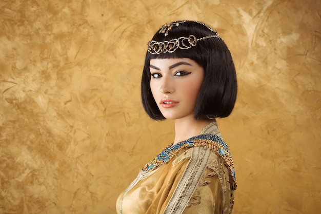 Bella donna egiziana come cleopatra