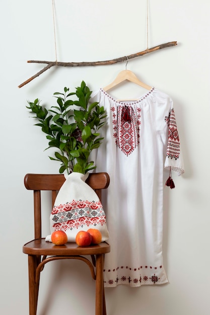 Photo beautiful embroidered shirt and bag