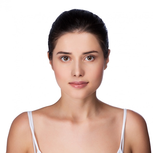 Photo beautiful face of young adult woman with clean fresh skin