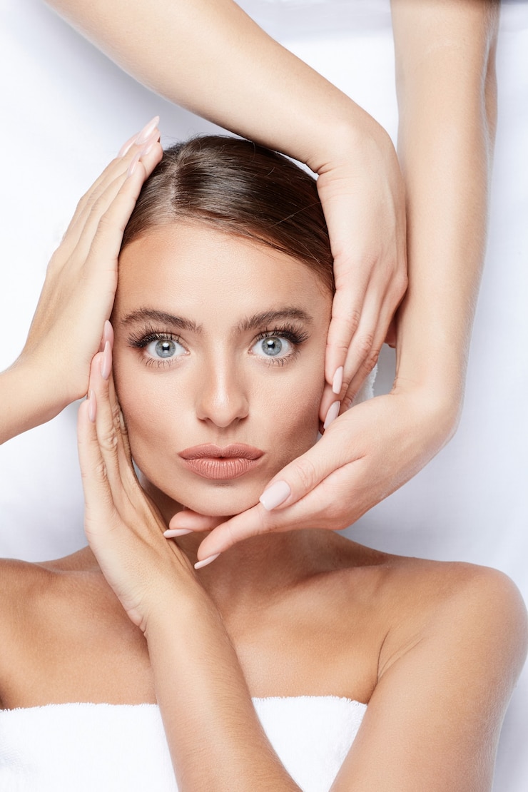 Photo beautiful girl in spa