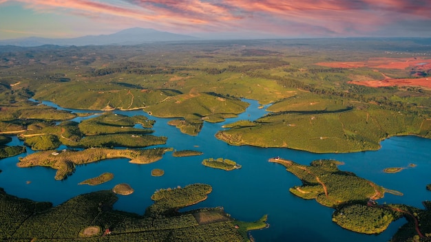 Foto belle colline e uniche nell'isola