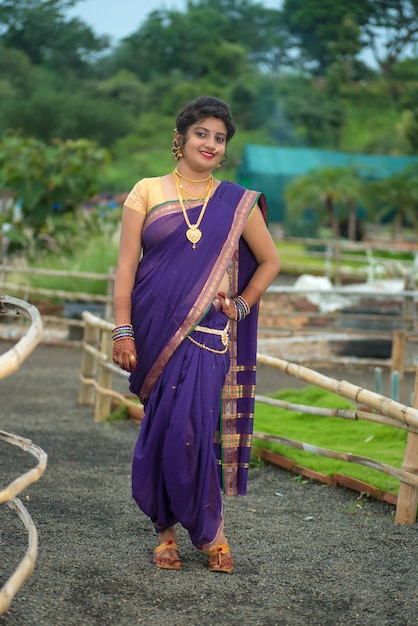 Poses In Saree | How To Pose For Photos | Standing Poses | Sitting Poses |  @santoshi_megharaj - YouTube