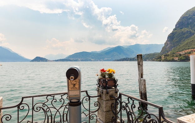 Foto splendido paesaggio italiano sul lago di como